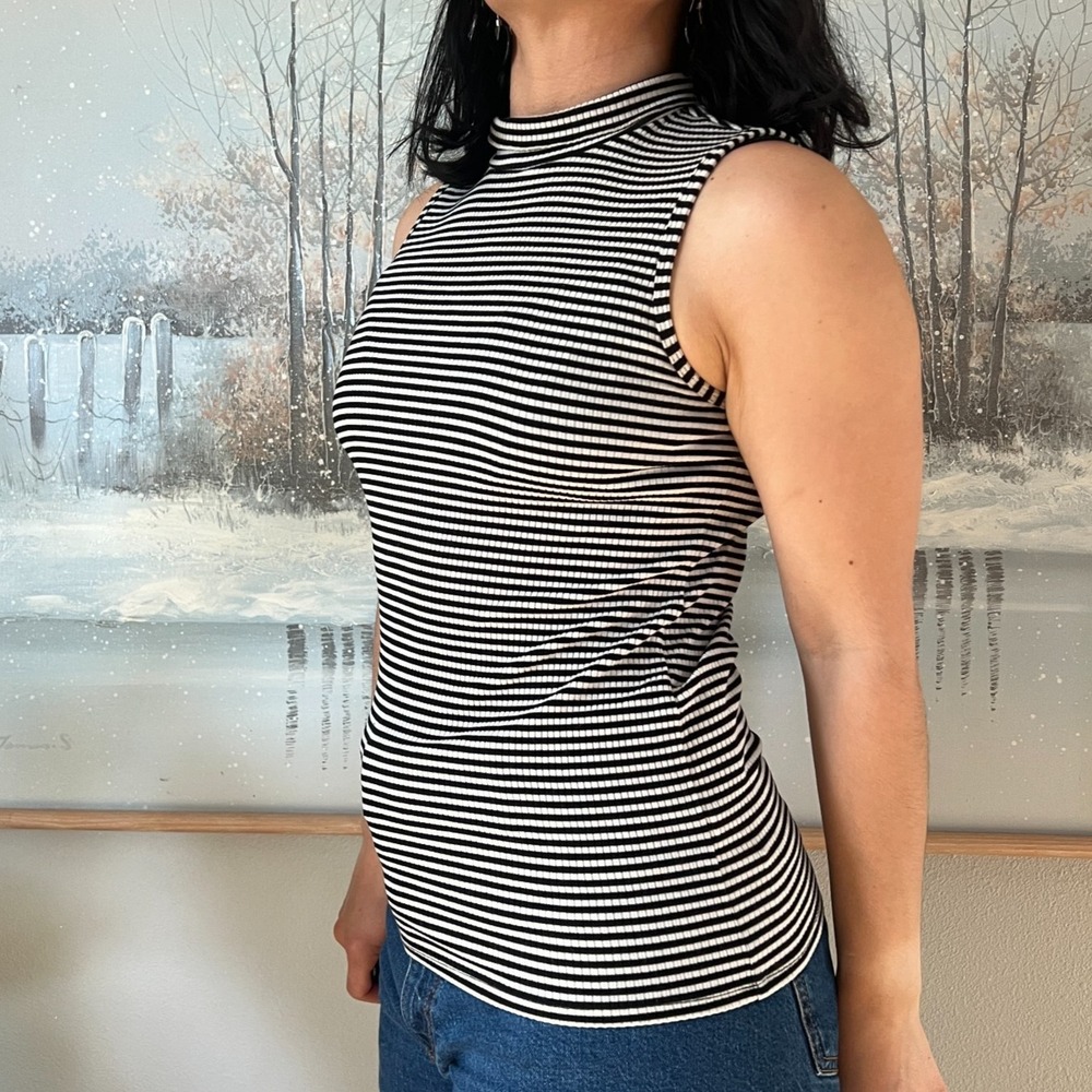 Athleta Striped Sleeveless Turtleneck Top Black White Ribbed‎ Womens Small - Picture 7 of 10